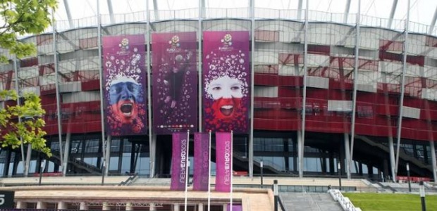 Euro 2012: Η Βαρσοβία φόρεσε τα καλά της